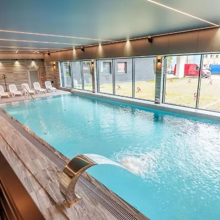 214 Kasprowicza 20b Basen, Sauny,fitness Kolobřeh